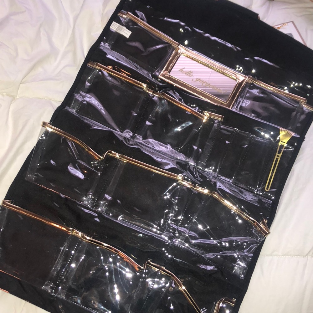 Makeup Holder